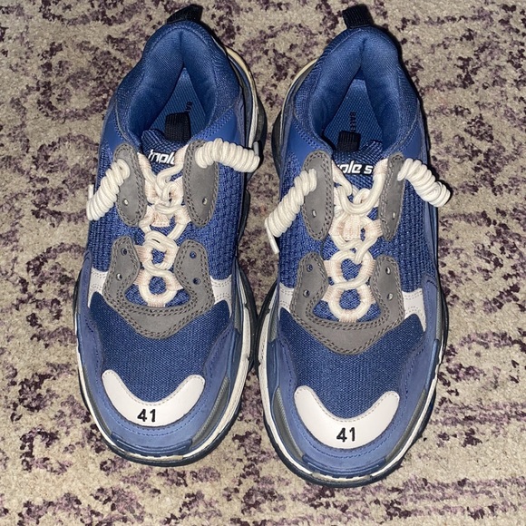 Balenciaga - Picture 2 of 8